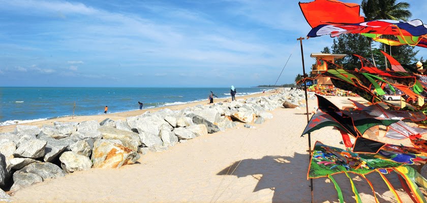 Pantai Cahaya Bulan 2